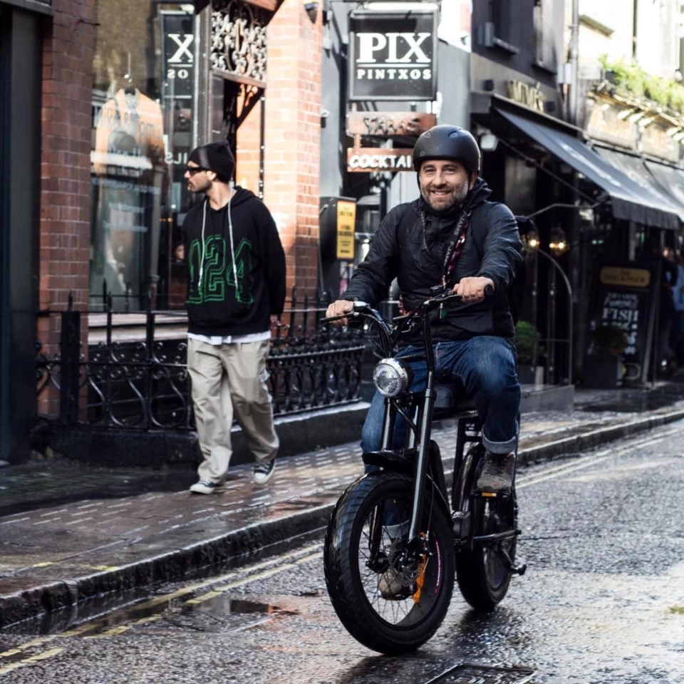 Edy looking cool on his Rocket electric 88. Edy loves avoiding the London Traffic and his doing his best to cut down his carbon foot print.
