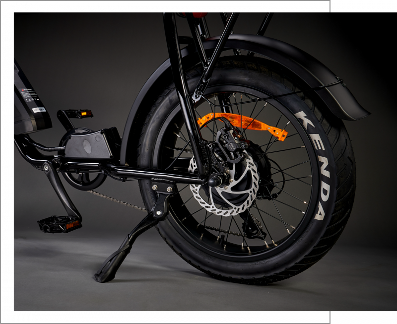 red cycling rocket roll
